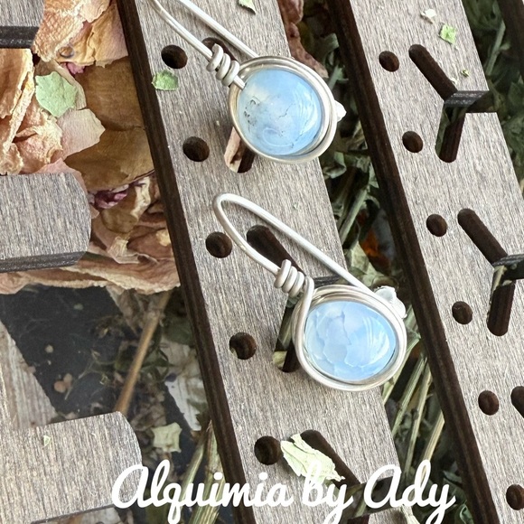 Alquimia Blue and Silver Earrings with Captivating Design - Picture 1 of 1